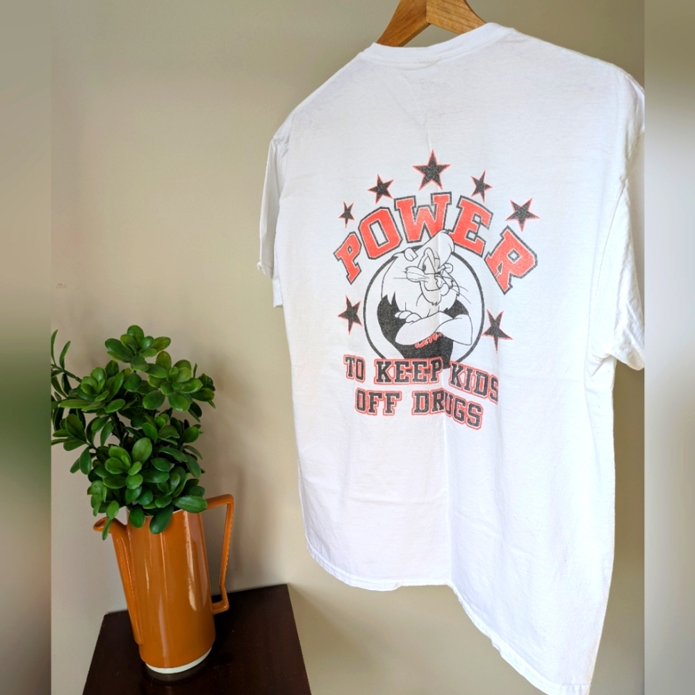 vtg Y2K DARE Lion Power tee